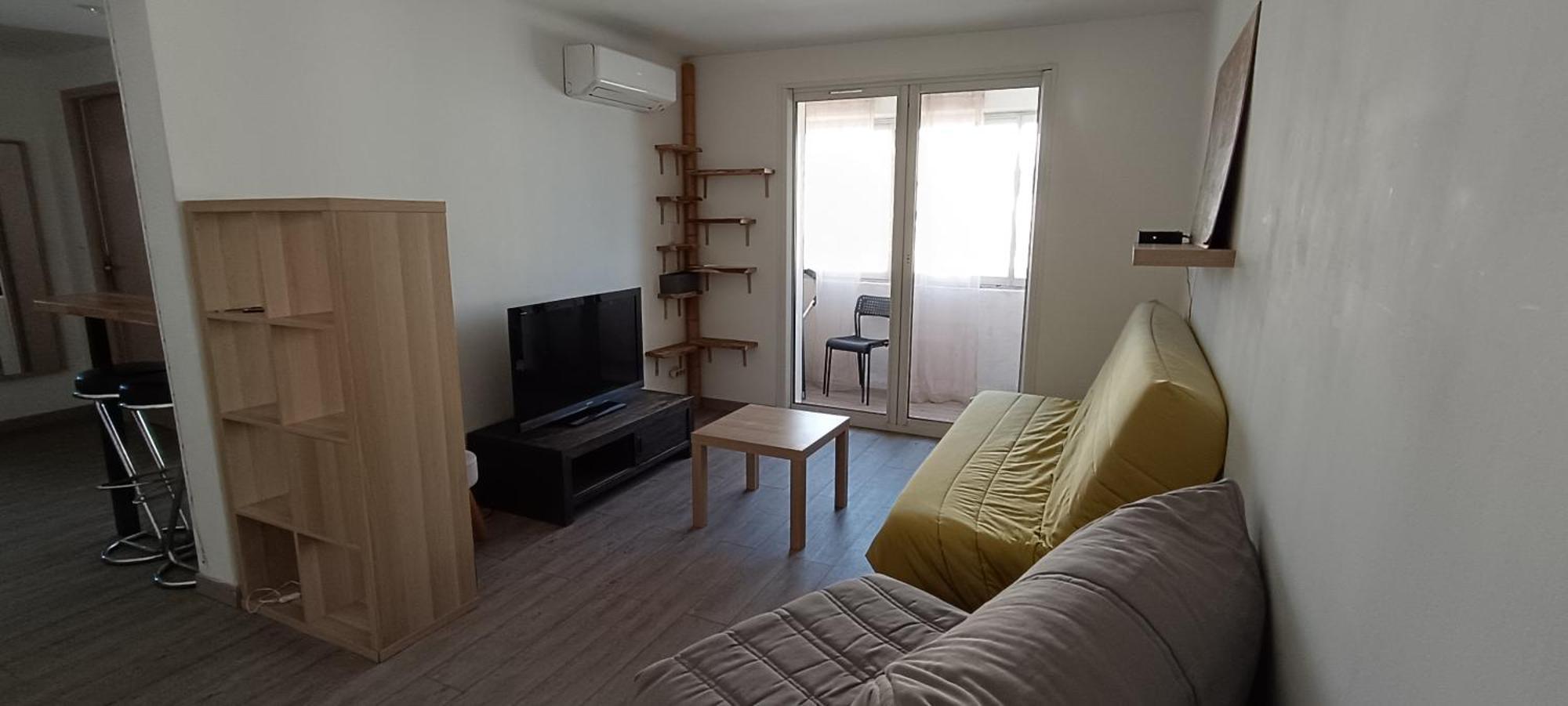 2 Pieces A A 30 Metres De La Appartement